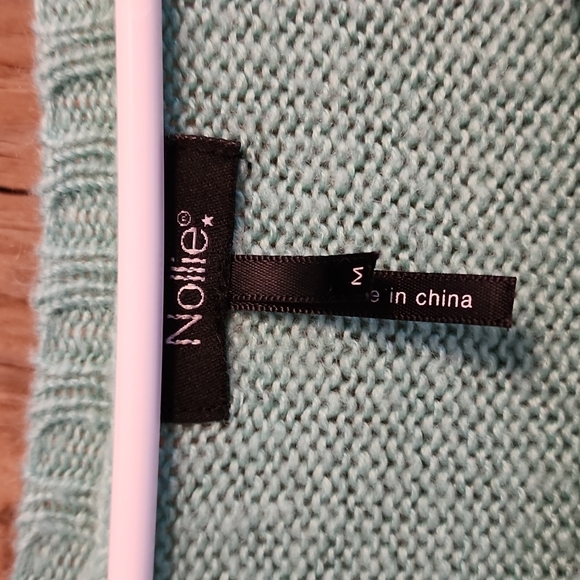 Ladies Nollie Green and Grey Skull Sweater Size M - Picture 2 of 3